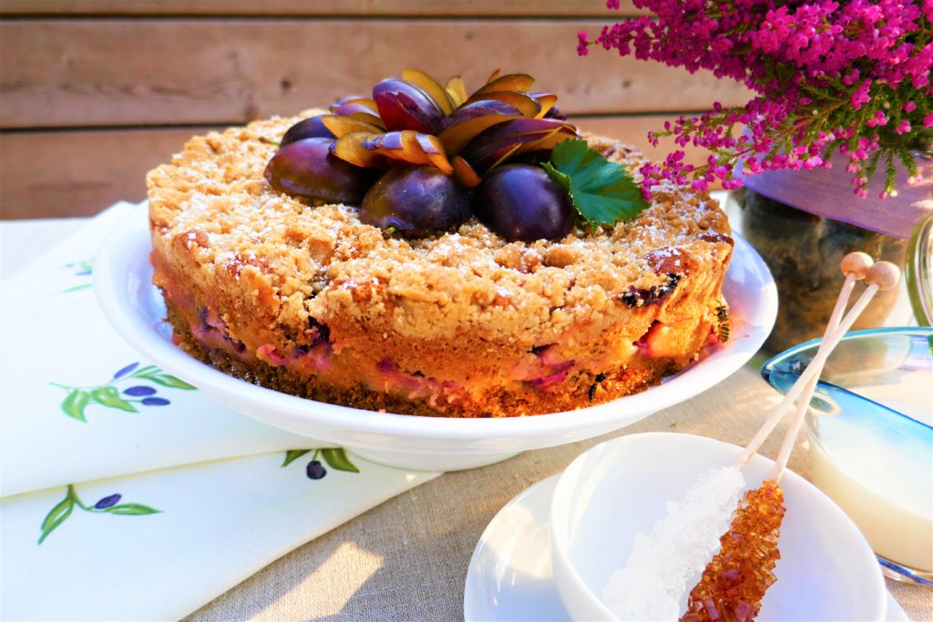 Zwetschgen-Walnuss-Kuchen mit vielen Zimtstreusel – Erna&amp;#39;s Kitchen
